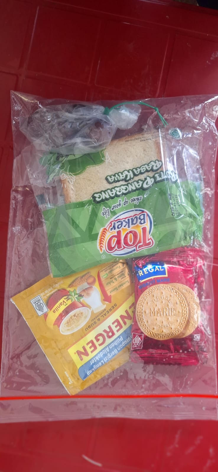 makanan yang didapat pelajar dari sekolah yang merupakan bagian mbg.