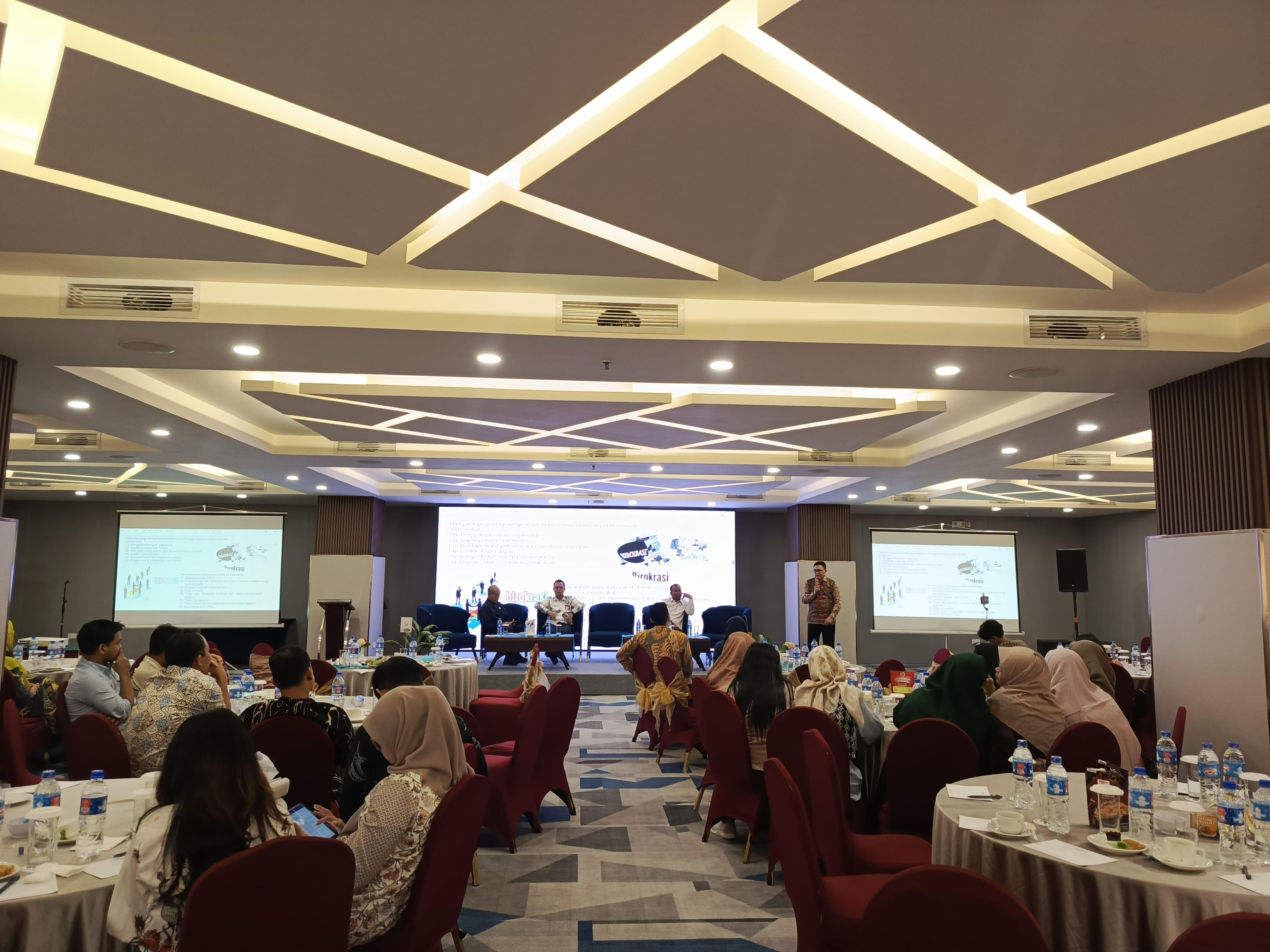 Agenda Forum Konsultasi Publik bertema "Membangun Ekosistem Layanan Publik Melalui Penguatan Partisipasi Masyarakat".