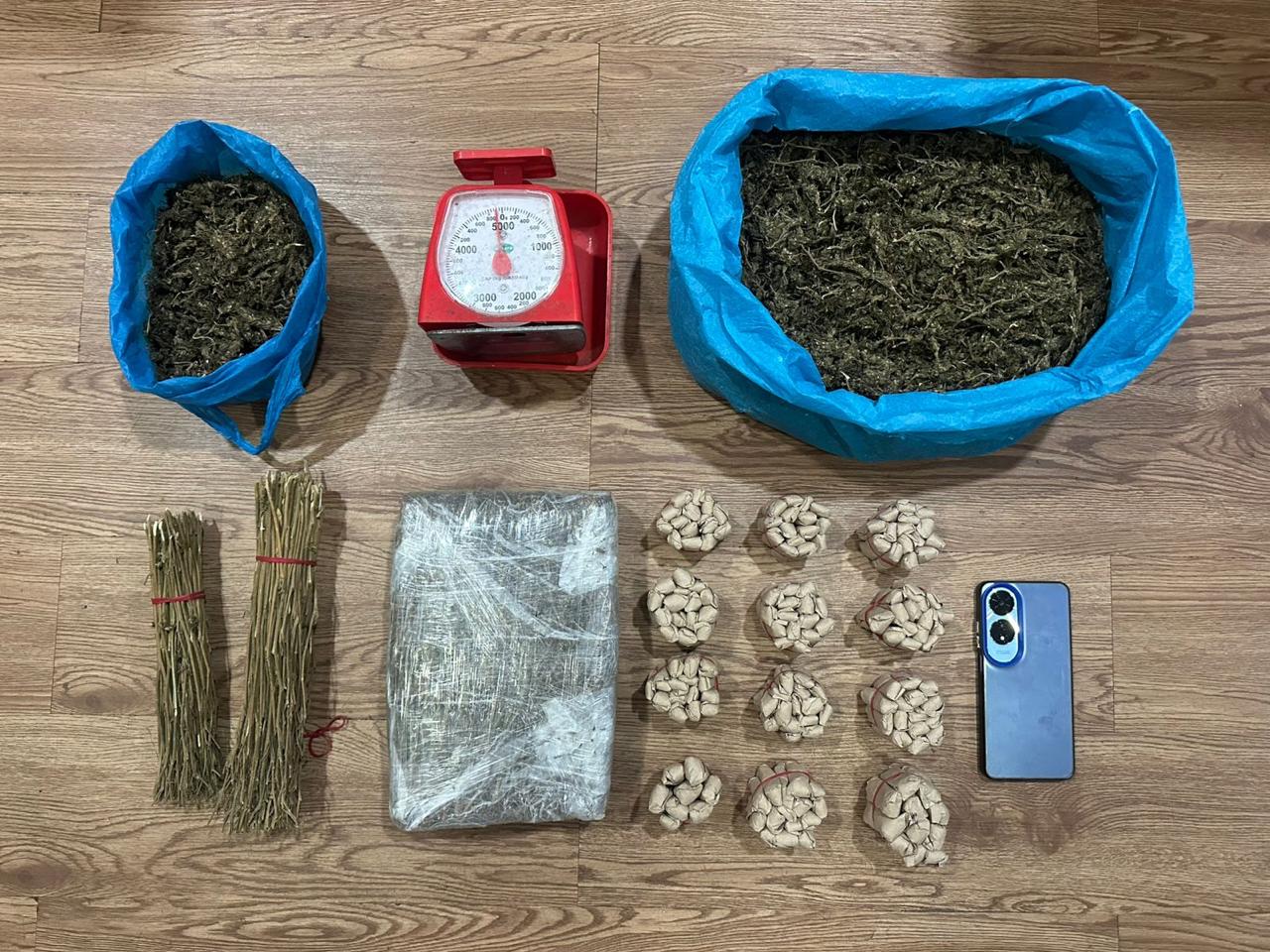 Barang bukti yang diamankan Unit 1 Subdit I Direktorat Reserse Narkoba Polda Kepri.