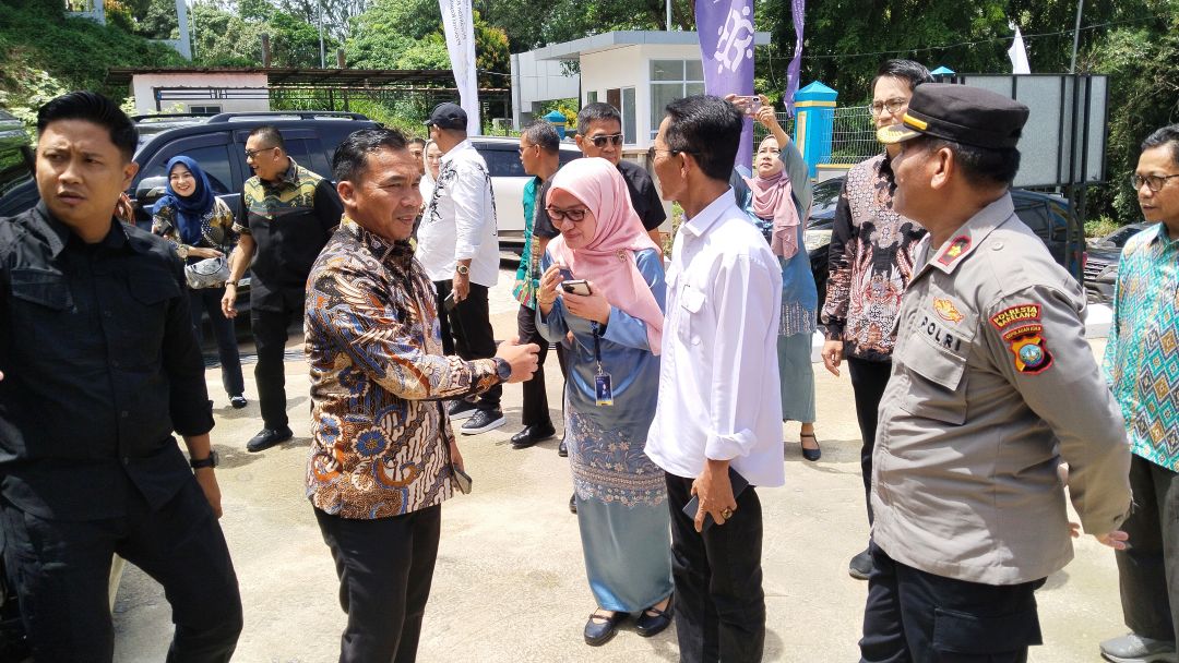 Menteri Kependudukan dan Pembangunan Keluarga/Kepala BKKBN, Wihaji saat kunjungan kerja ke Batam.