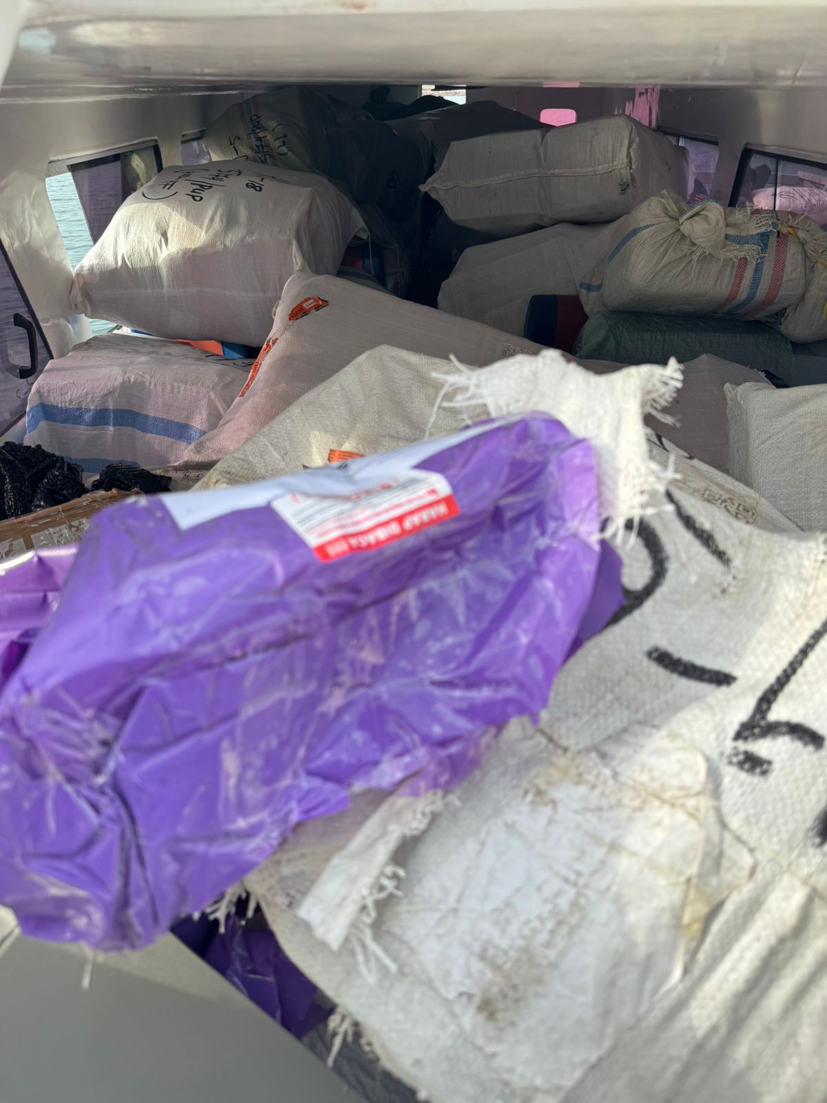 Barang barang yang akan diselundupkan diamankan BC Batam.