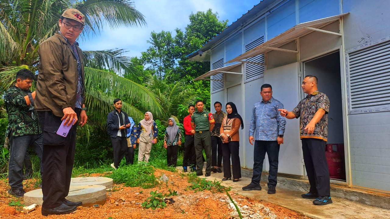 Satgas MBG Bintan meninjau SPPG di Kelurahan Sei Lekop, Bintan Timur, Kamis (6/11) pagi.