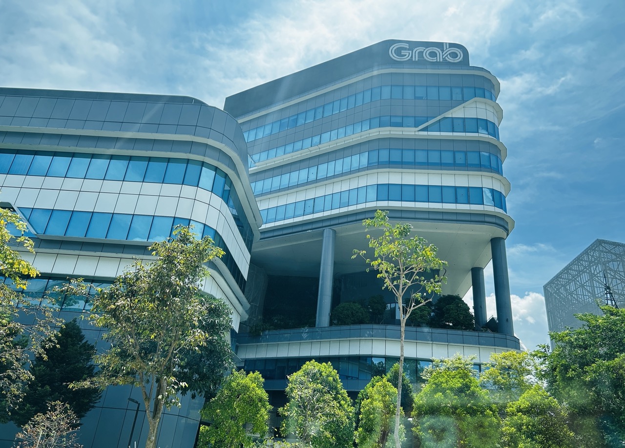 GEDUNG kantor Grab di Singapura. F Chahaya Simanjuntak/Batam Pos