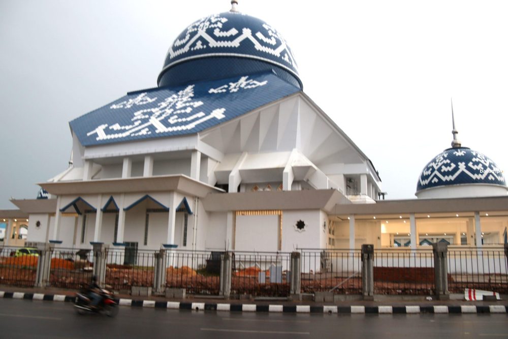 Masjid Agung Batam Center.