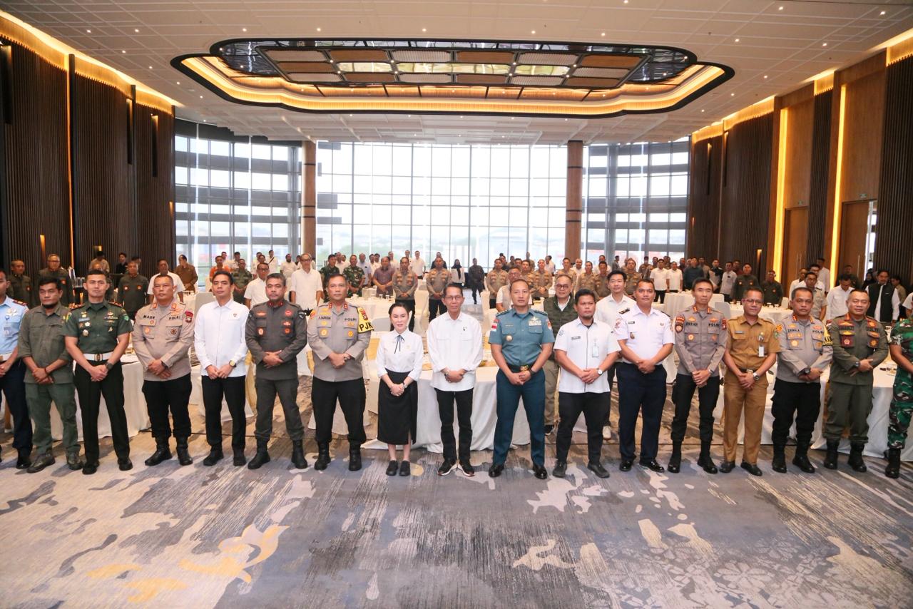 Rapat Koordinasi dan Komitmen Bersama 21 Forum Komunikasi Pimpinan Daerah (FKPD).