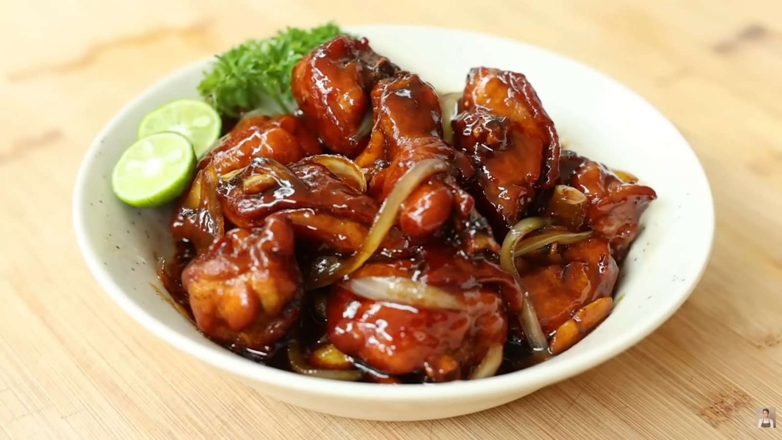 Ayam goreng mentega jadi resep makan siang bikin nagih.