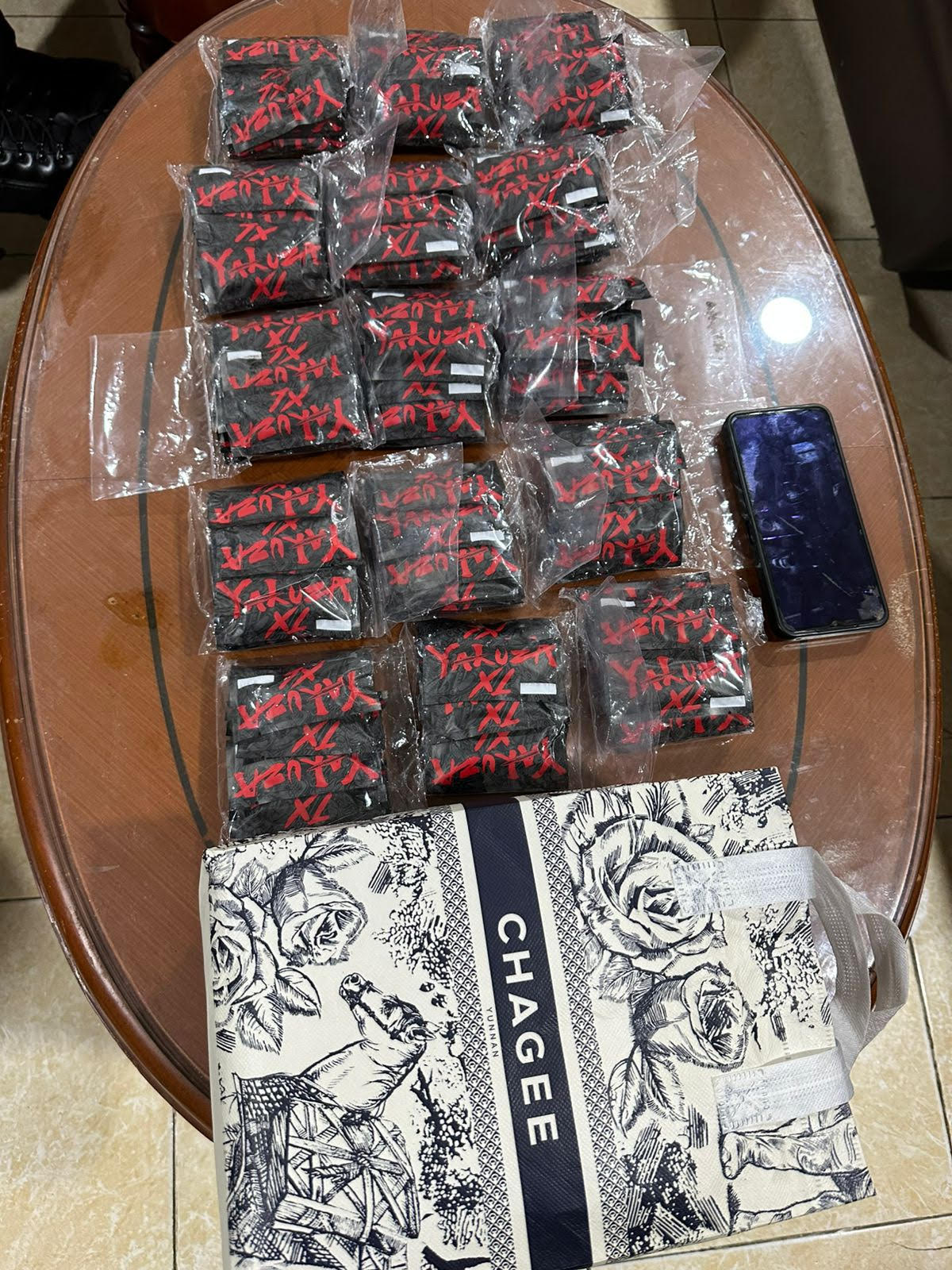 Barang bukti yang diamankan dari pelaku.