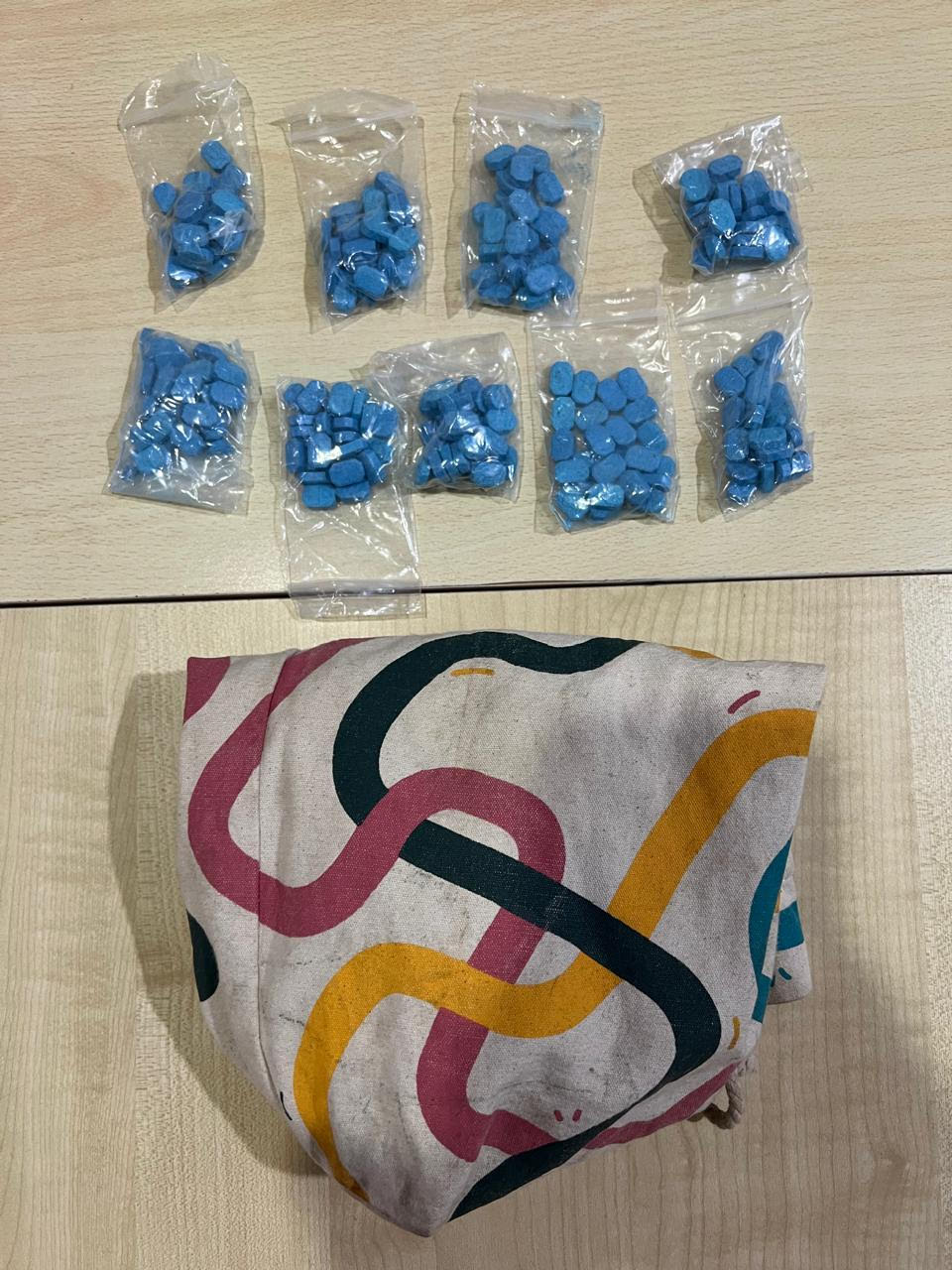 Barang bukti yang diamankan dari tersangka pengedar narkoba