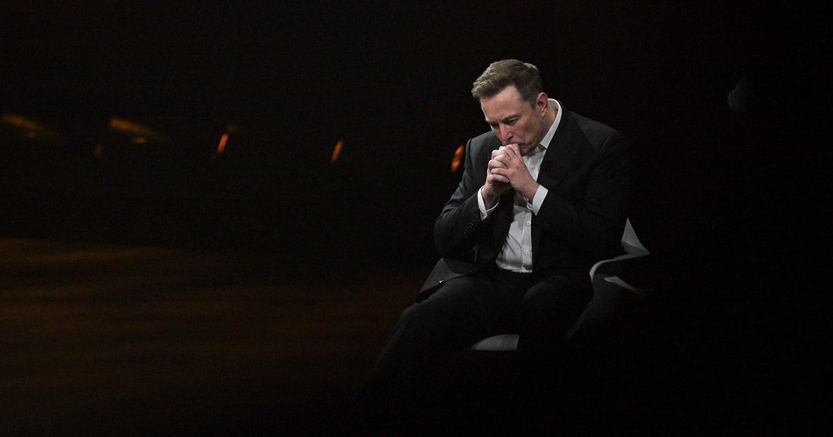Elon Musk gratiskan layanan Starlink bagi Indonesia di wilayah Sumatra.