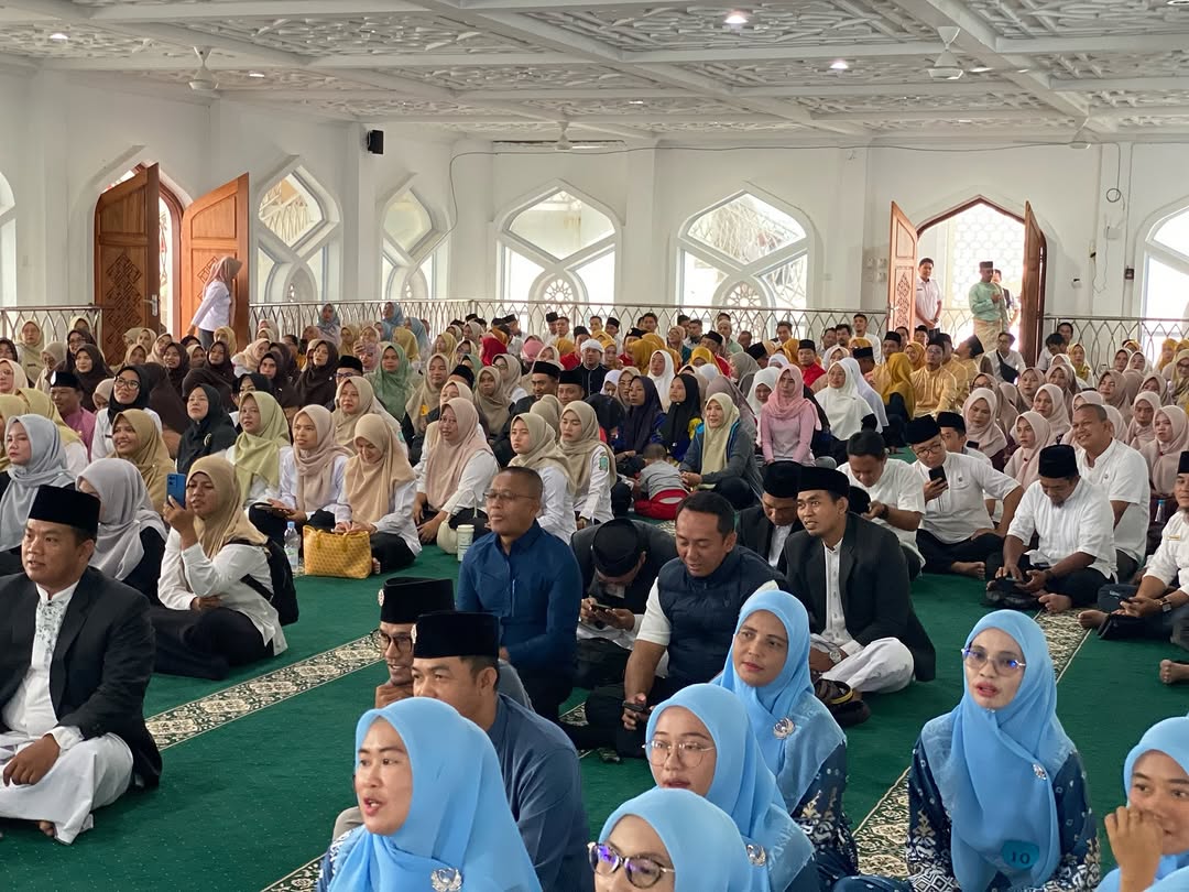 Ratusan ASN Pemkab Anambas mengikuti doa dan zikir bersama untuk korban bencana alam di NAD, Sumut dan Sumbar.