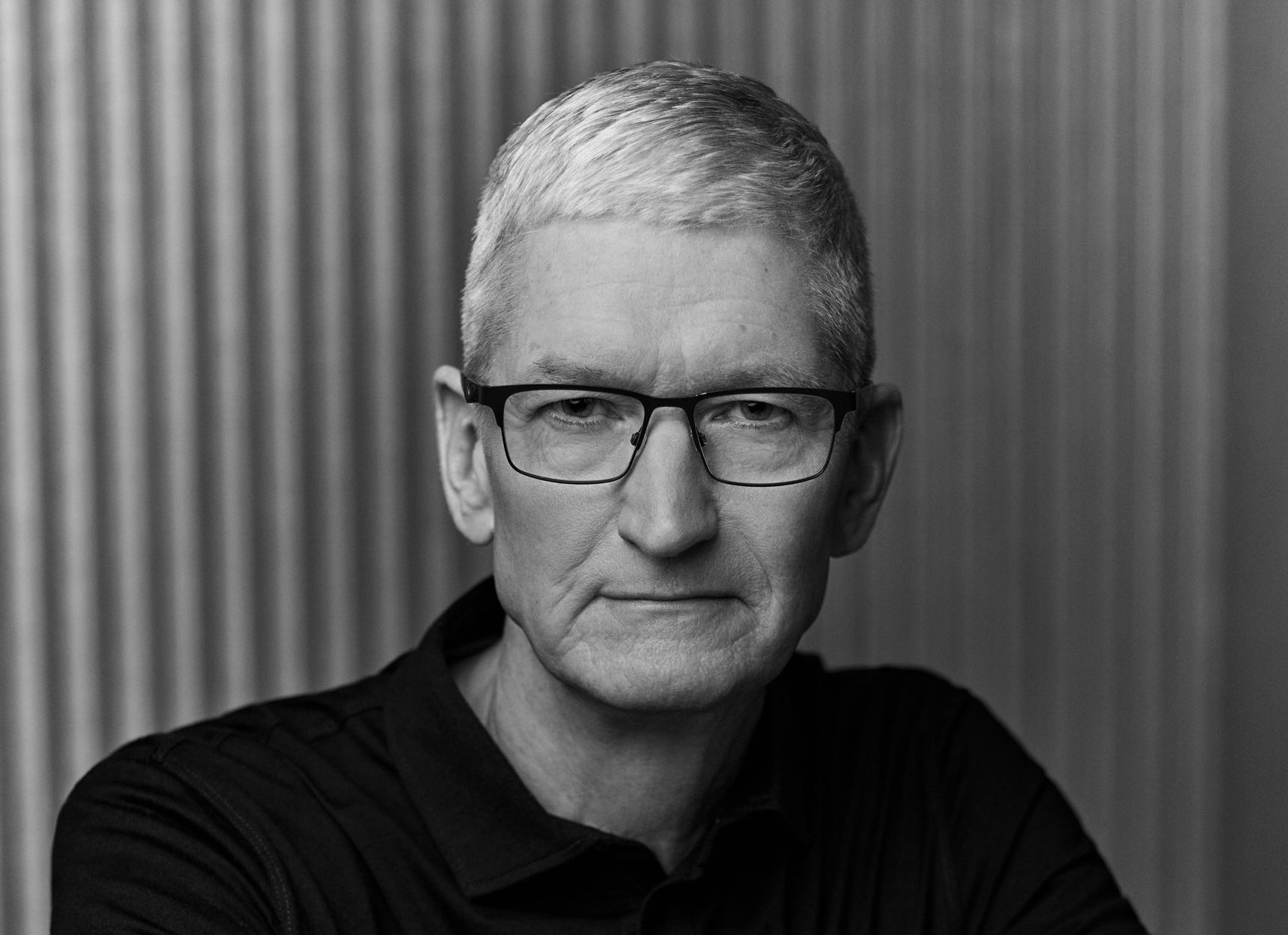 CEO Apple Tim Cook akan memberikan bantuan donasi untuk korban banjir Asia.