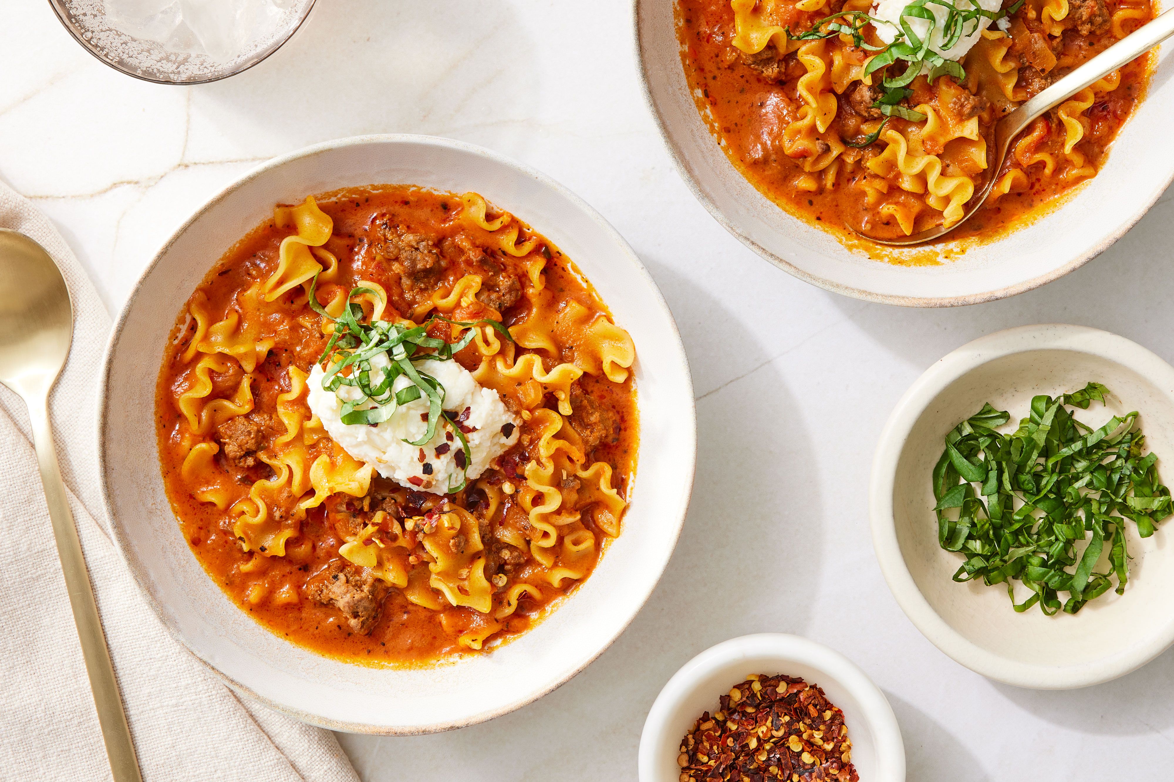 ILUSTRASI lasagna soup.