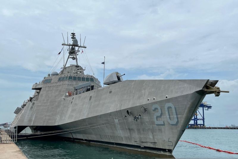 Kapal Perang USS Cincinnati milik AS tiba di Batam untuk gelar latihan bersama AUMX ke-2 mulai 10 Desember 2025. F Antara