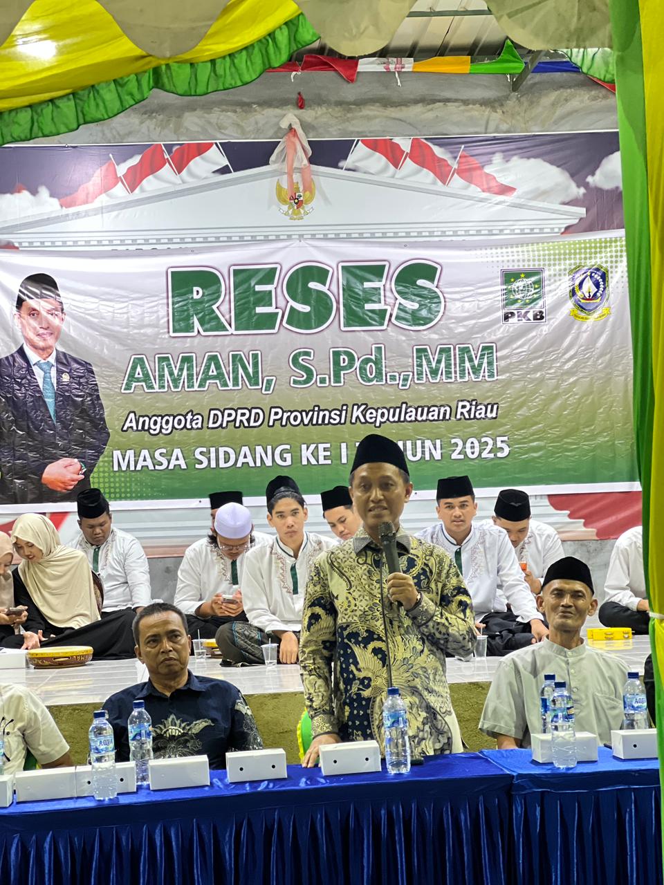 Legislator Komisi IV DPRD Provinsi Kepri, Aman S.Pd, M.M melakukan reses di Daerah Pemilihan (Dapil) Kepri IV Kota Batam belum lama ini. Kegiatan ini adalah upaya untuk menjemput aspirasi konstituen.