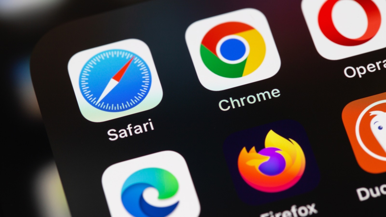 Apple peringatkan pengguna untuk menggunakan Safari.