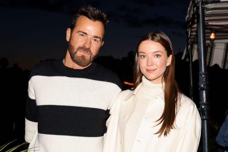 PASANGAN Justin Theroux dan istrinya Bloom.