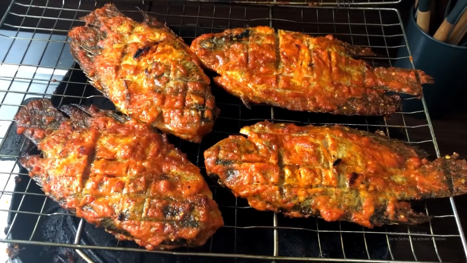 Ikan bakar menjadi kuliner terkenal di Kota Batam.