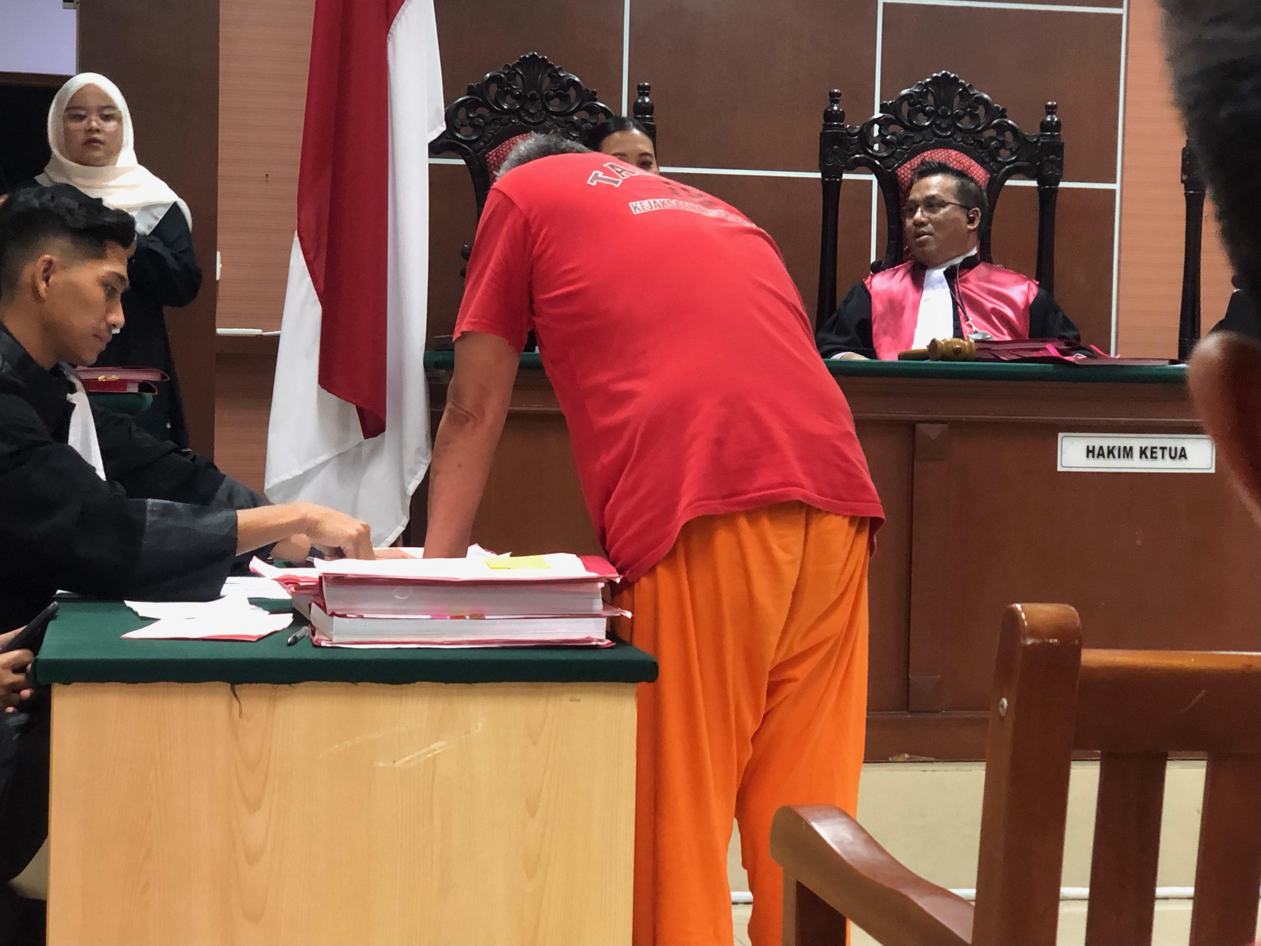 Terdakwa Joseph Djaja Arif alias Iwan Arif  saat sidang di Pengadilan Negeri Batam, Selasa (16/12).