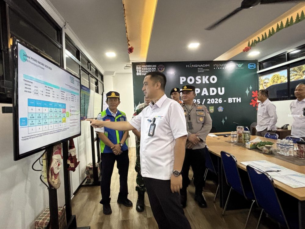 Posko Terpadu Natal dan Tahun Baru (Nataru) 2025/2026 di Bandara Hang Nadim Batam, Kamis (18/12).