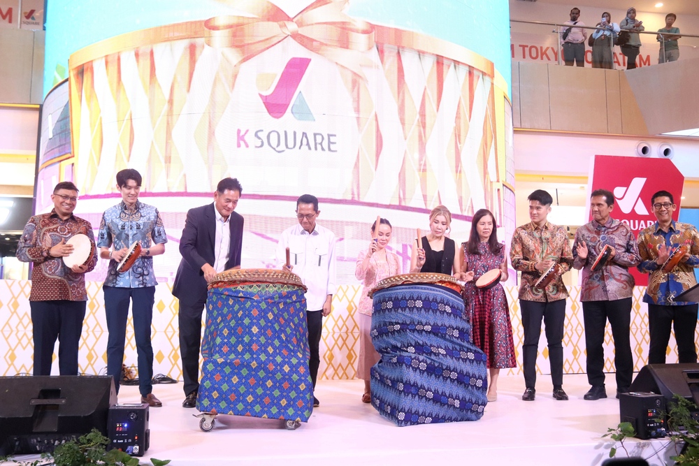 Peresmian K Square Mall, Jumat (19/12).