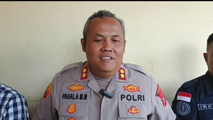 Kapolres Lingga, AKBP Pahala Martua Nababan. F. Vatawari/BATAM POS
