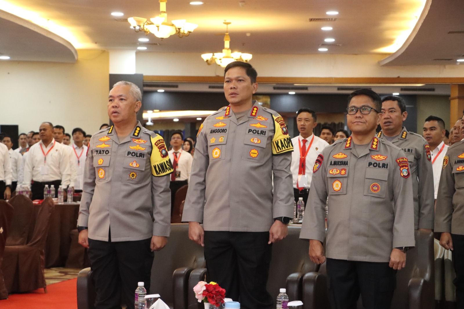 Kapolresta Barelang Kombes Pol. Anggoro Wicaksono (tengah) saat menghadiri Sosialisasi Kitab Undang-Undang Hukum Acara Pidana (KUHAP) Terbaru.