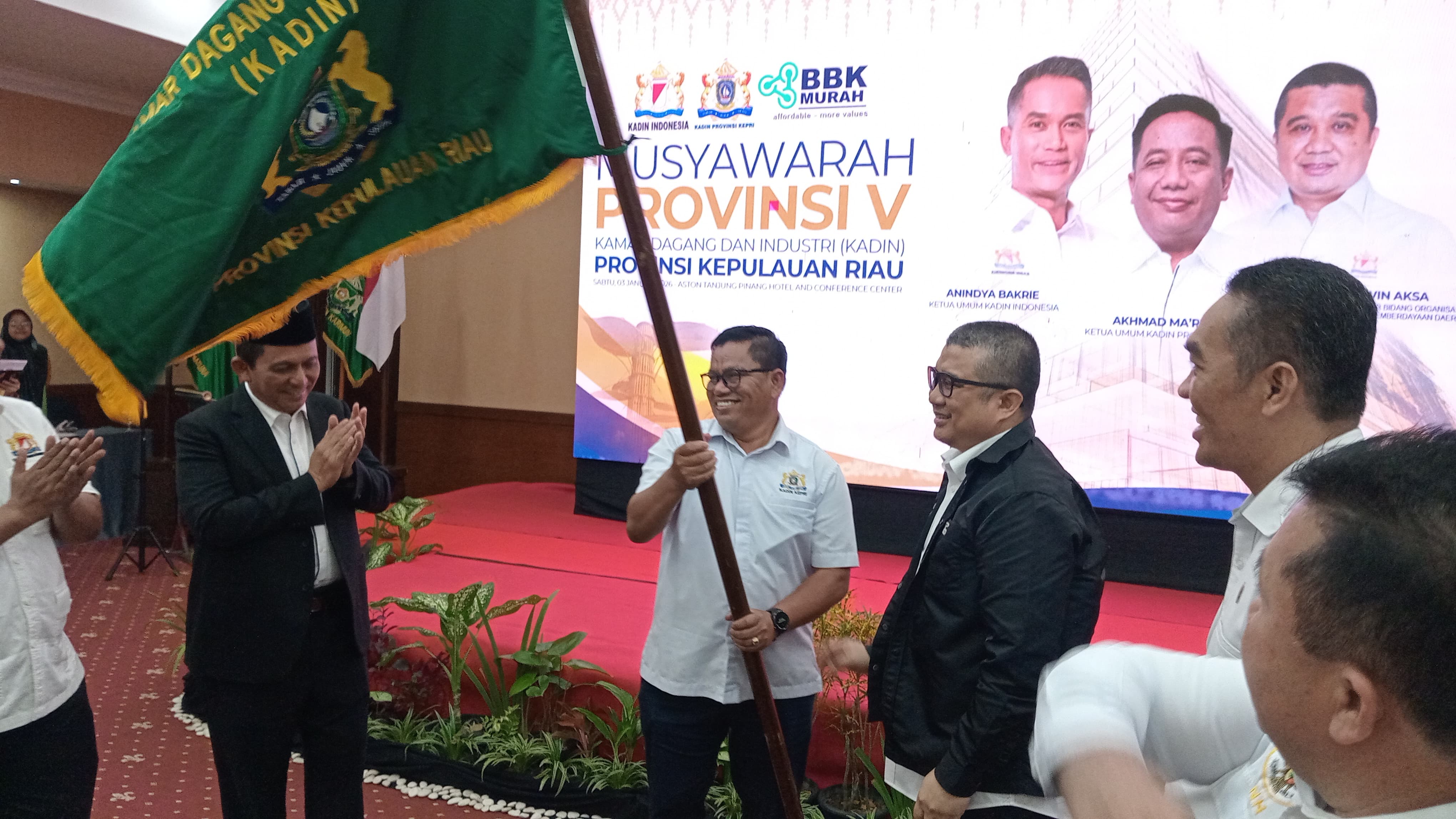 Mustava terpilih secara aklamasi sebagai Ketua Kadin Kepri 2026-2031, Sabtu (3/1). F. Mohamad Ismail/Batam Pos