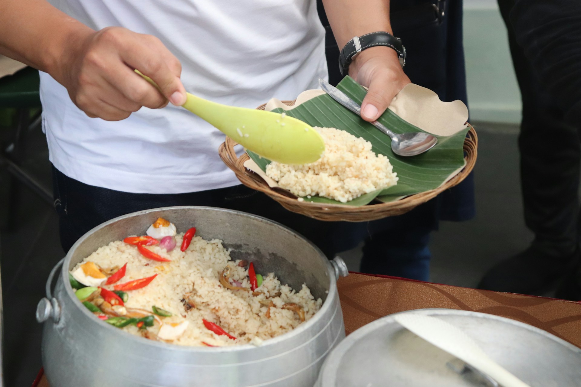 Nasi liwet menjadi kuliner favorit di Kota Batam.