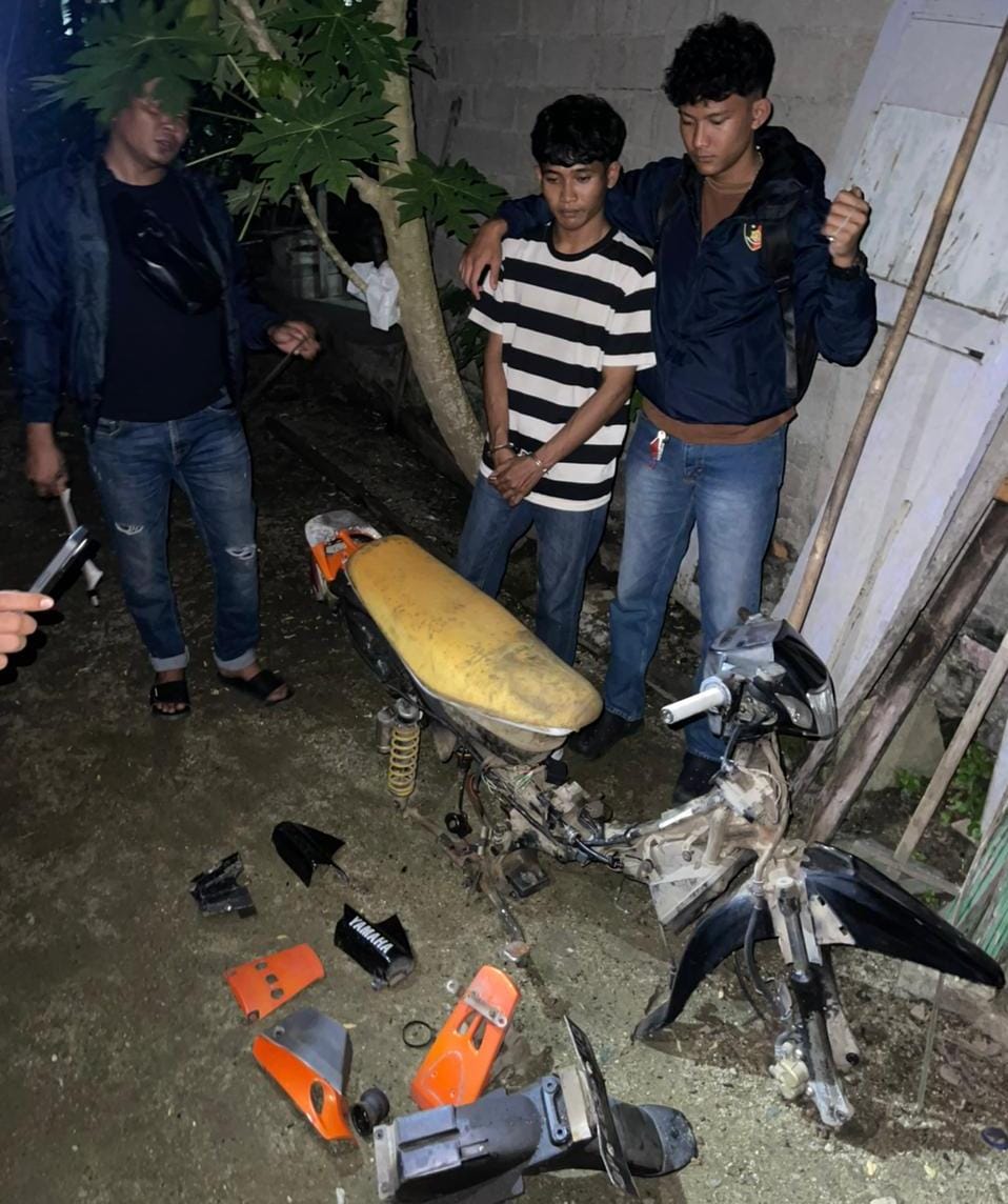 SEPEDA motor hasil kejahatan Didi yang sudah dibongkar saat diamankan pihak Kepolisian. F. Wisuda untuk Batam Pos.