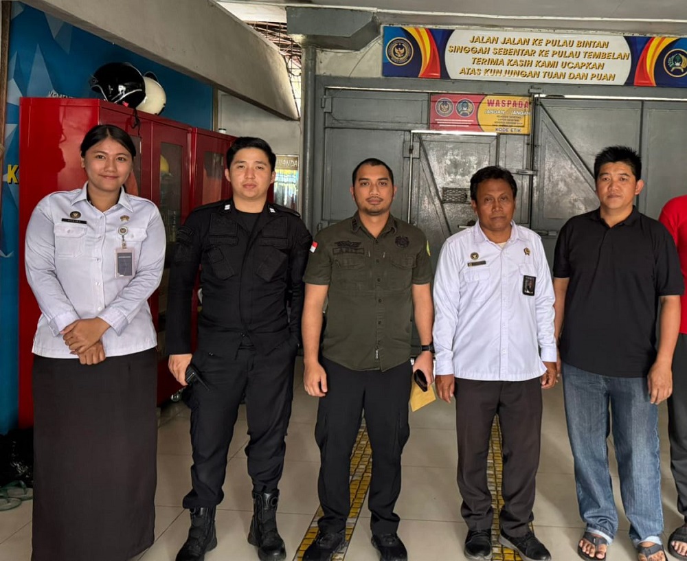 Kejari Batam melaksanakan eksekusi pidana terhadap Anak yang Berhadapan dengan Hukum (ABH) berinisial AW, menyusul putusan MA yang telah berkekuatan hukum tetap. F. Azis Maulana/Batam Pos