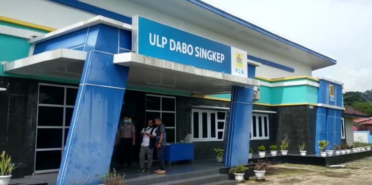 Kantor ULP PLN Dabo Singkep. F. Vatawari/BATAM POS