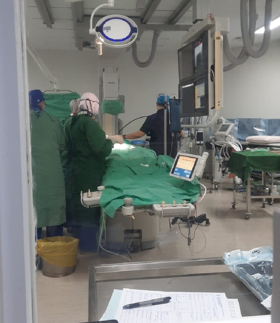 RSBP Batam melaksanakan tindakan intervensi penyakit jantung bawaan tanpa bedah terbuka bagi pasien dewasa, perdana di Kepulauan Riau, dengan pendampingan tim dokter tamu. F. RSBP Batam