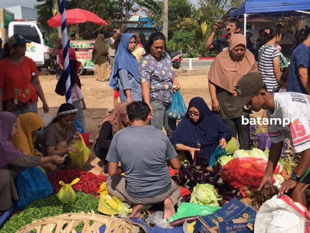 Pasar sembako murah yang digelar di Kecamatan Sagulung pada Senin (9/2) pagi. F. M Sya