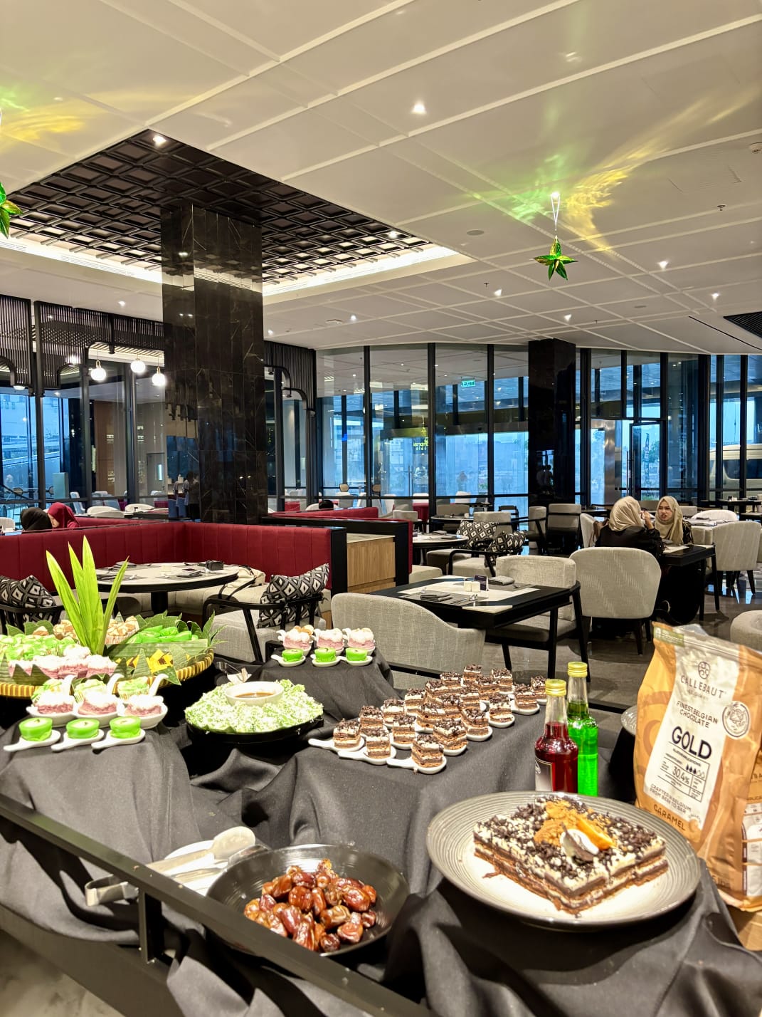 Paket berbuka puasa di Grand Mercure Hotel, Batam Center. F Mercure untuk Batam Pos