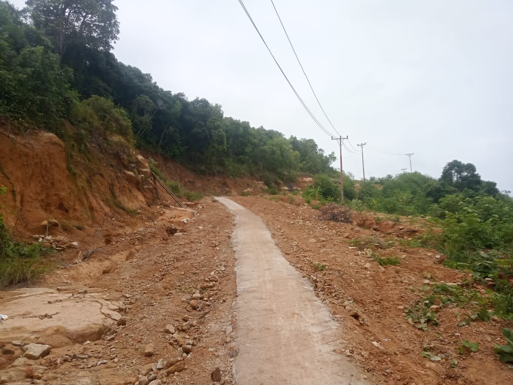 SITUASI jalan Lingkar Bajau yang belum ada kelanjutan, Selasa, (24/2). F Ihsan Imaduddin/Batam Pos