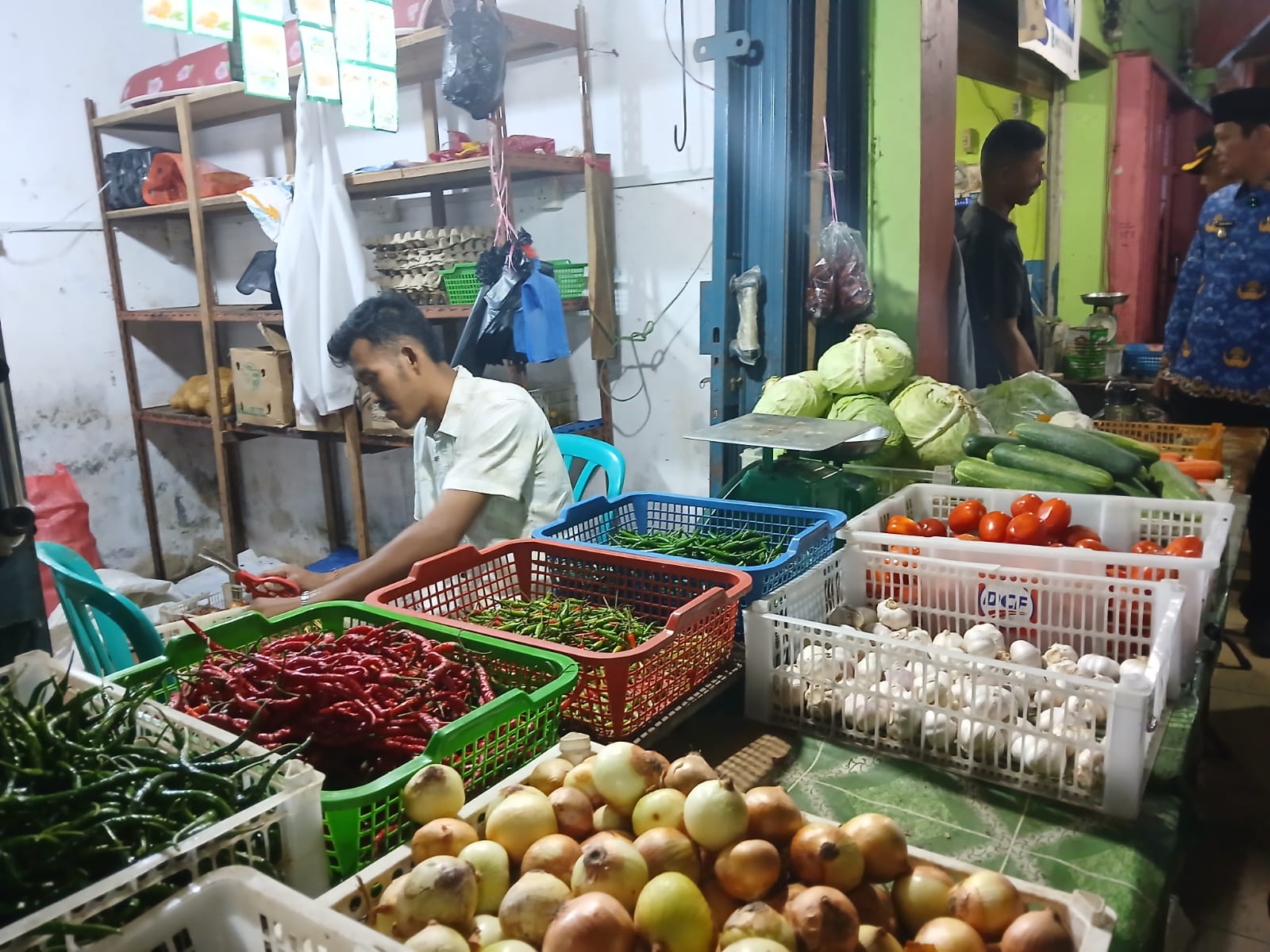 Suasana Pasar Ikan Tanjung, Desa Tarempa Barat. BPS akui belum bisa menghitung laju inflasi di Anambas. F Ihsan Imaduddin/Batam Pos