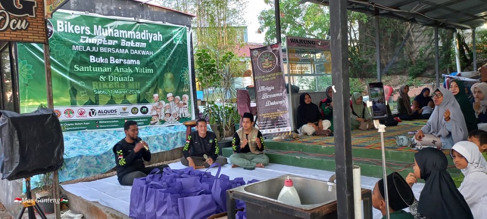 Sambutan dari panitia sebelum buka bersama di Warung Ocu Balado Mega Legenda 2, Batam Kota, Sabtu (7/3/2026). F. Bikersmu Chapter Batam untuk Batam Pos