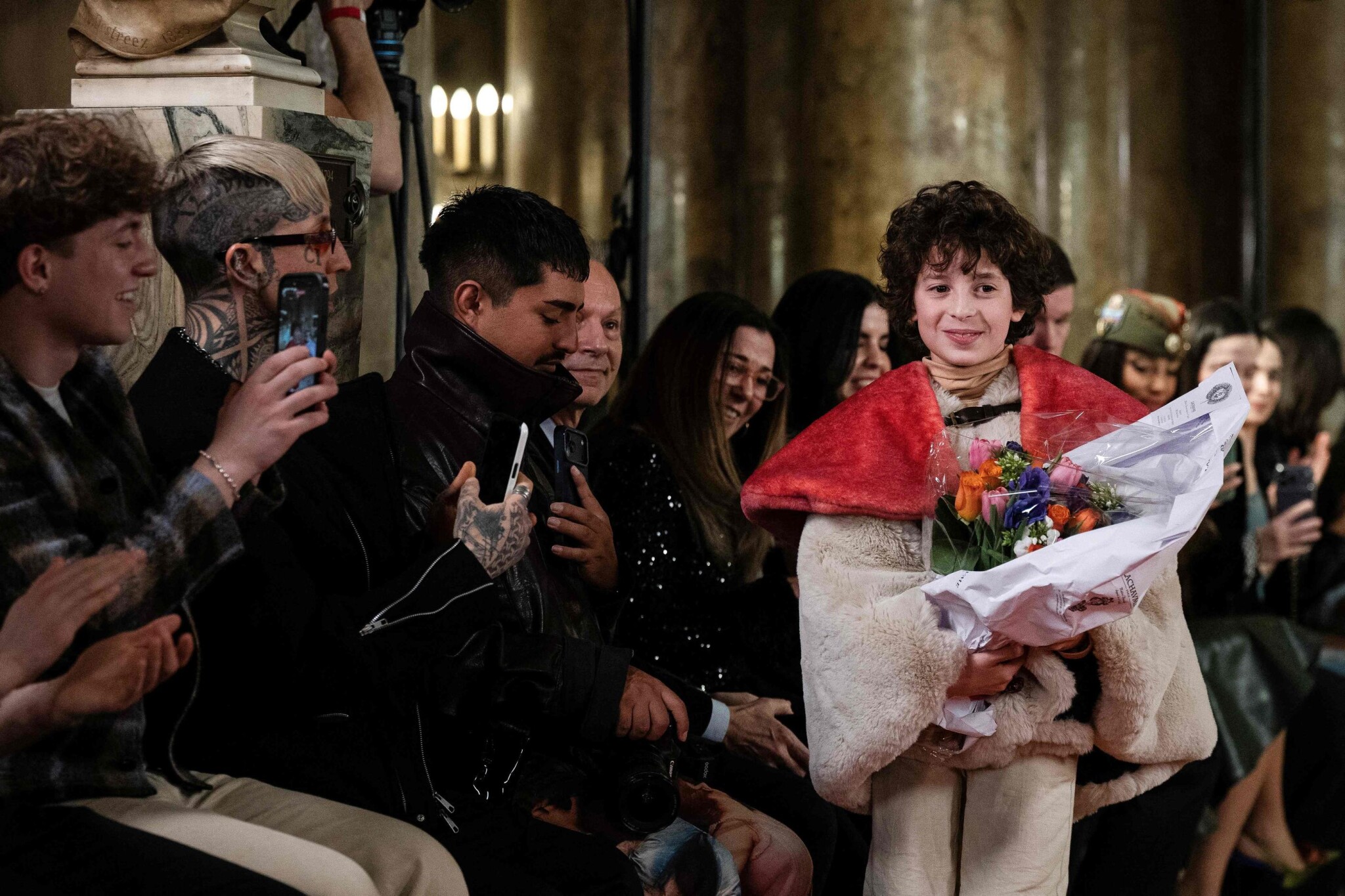 Max Alexander menjadi desainer termuda di Paris Fashion Week.