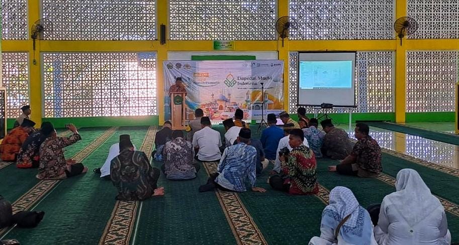 Para kepala kantor urusan agama dan masyarakat mengikuti kegiatan pengenalan Masjid Ramah Pemudik yang digelar Ditjen Bimas Islam Kemenag secara daring di Masjid At Taubah, Mantrust &ndash; Toapaya Selatan.
