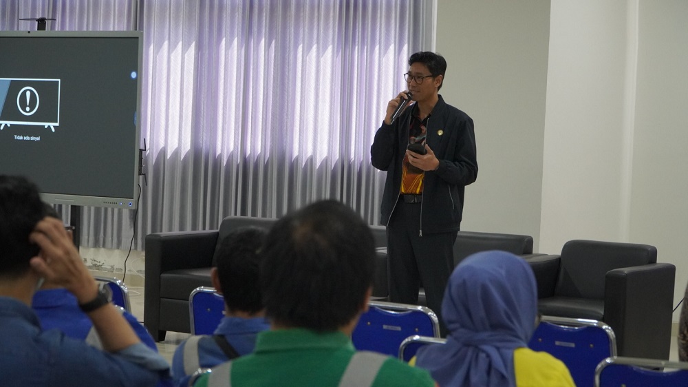 Kepala OJK Provinsi Kepulauan Riau, Sinar Danandjaya. F. Istimewa