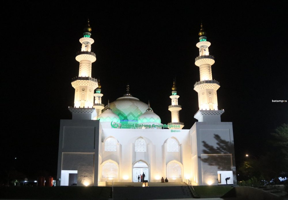 Masjid Bintang Amin Angkasa. F.Cecep Mulyana