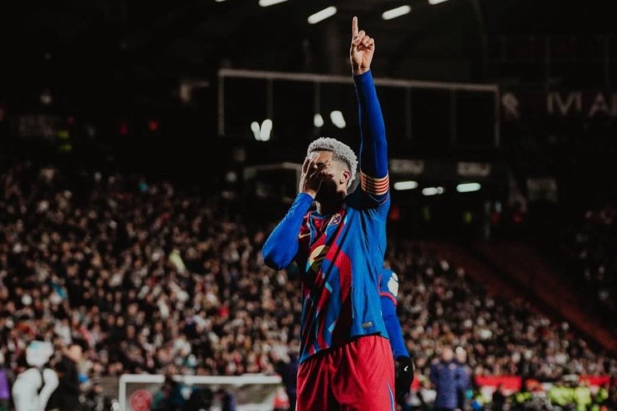 Bek Barcelona asal Uruguay Ronald Araujo. (X/@FabrizioRomano)