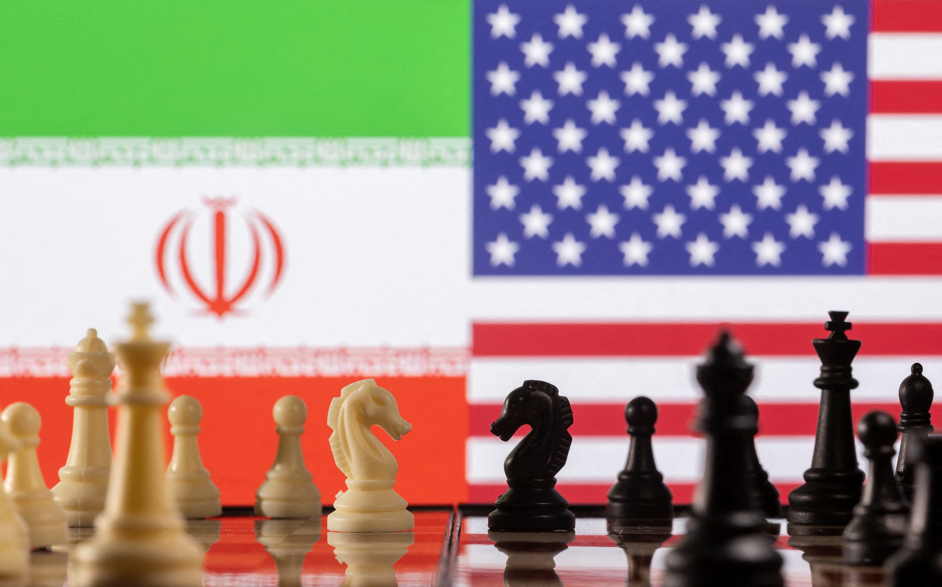 Iran menolak negoisasi Amerika Serikat.