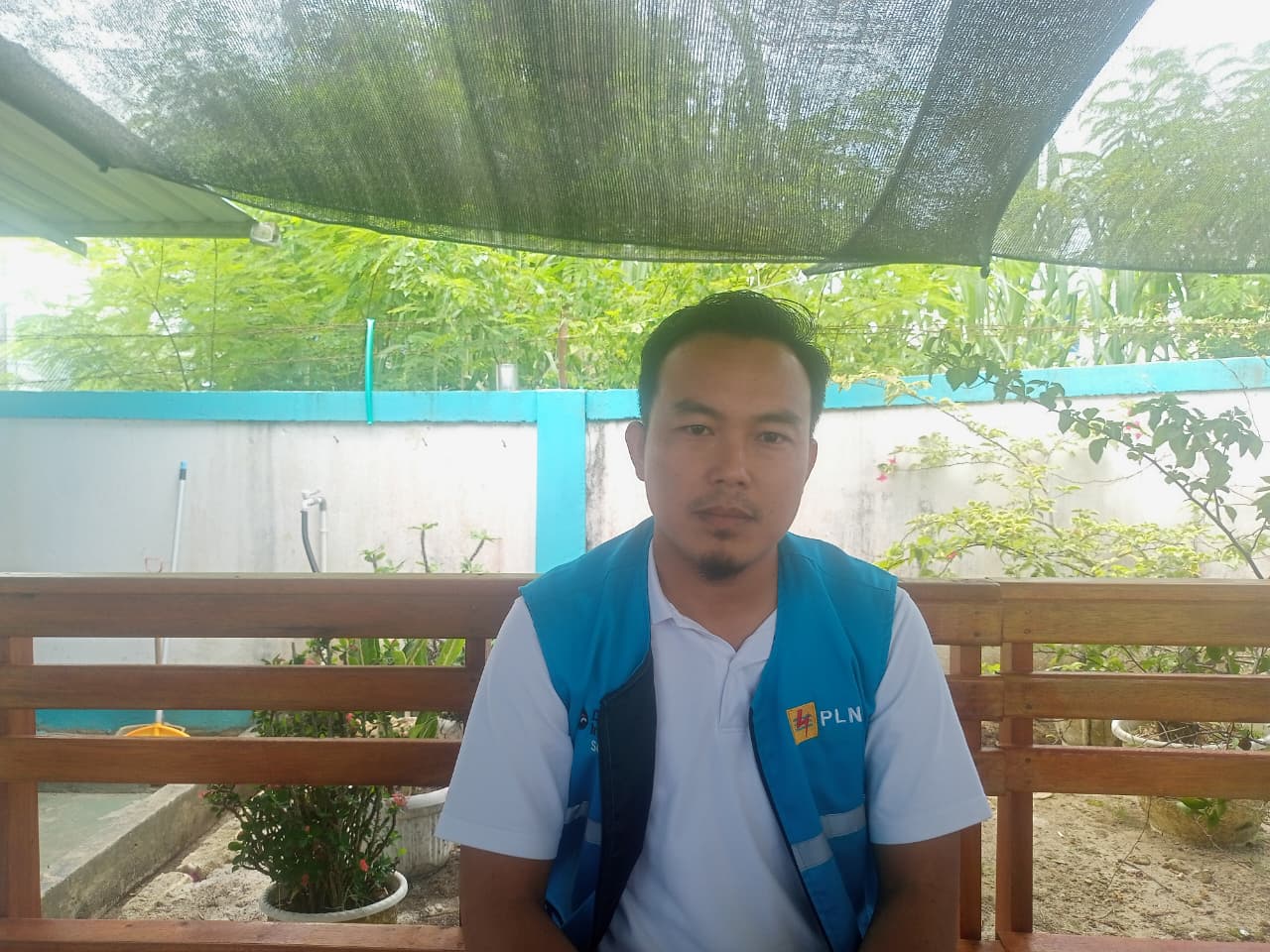 Suheri, Kepal kantor ULP PLN Dabo Singkep, Kamis (26/3). F. Vatawari/BATAM POS