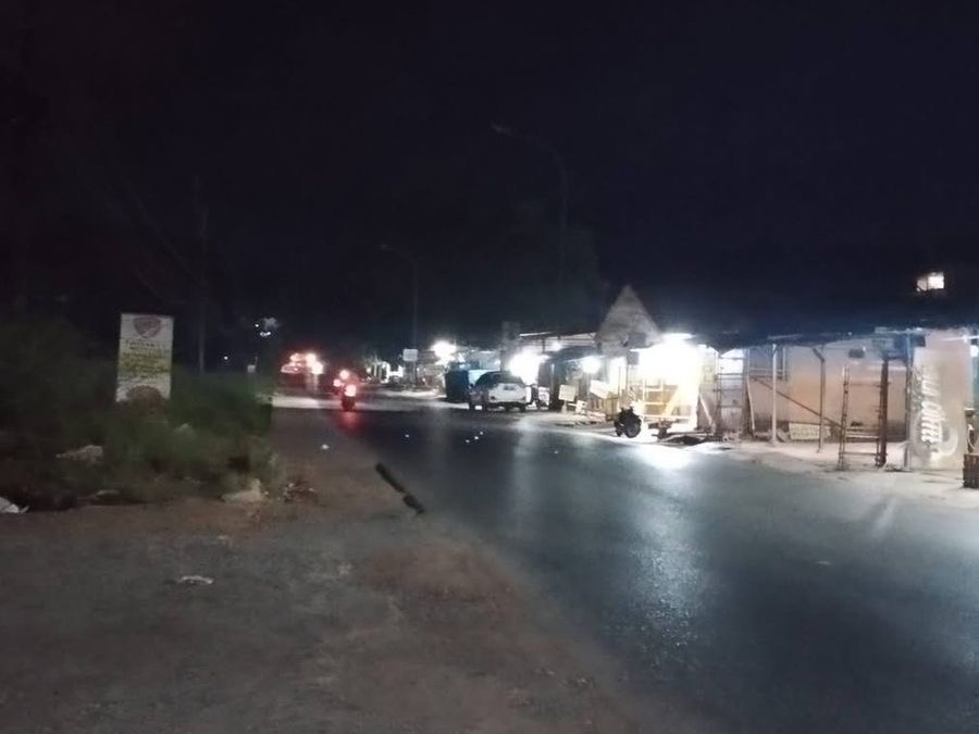 Kondisi Jalan S Parman yang gelap akibat padamnya lampu penerangan jalan umum (PJU). 