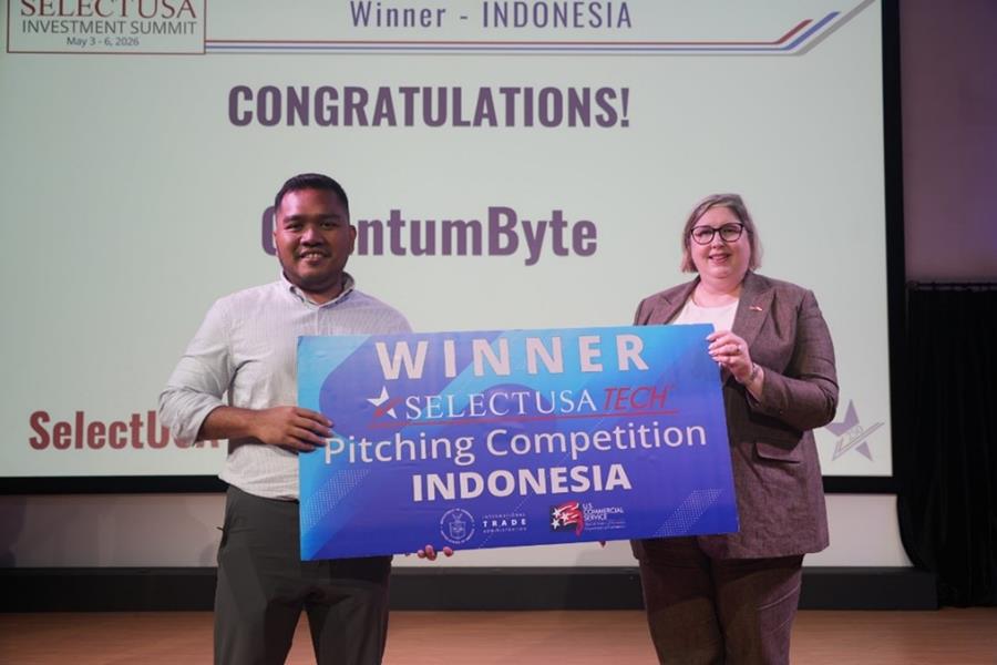 QuantumByte memenangkan SelectUSA Indonesia Pitching Competition 2026. F by  The @america Center untuk Batam Pos