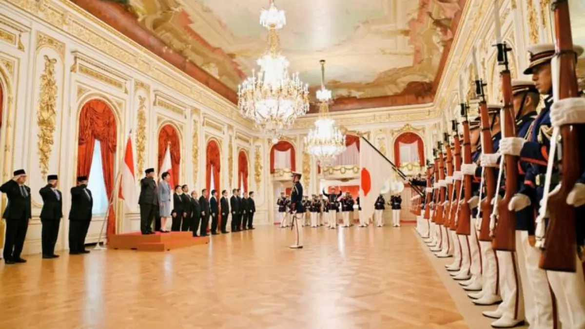 Presiden RI Prabowo Subianto dan Perdana Menteri Jepang Sanae Takaichi dalam upacara penyambutan resmi di Istana Akasaka, Tokyo, Selasa (31/3/2026). F Gerindra 