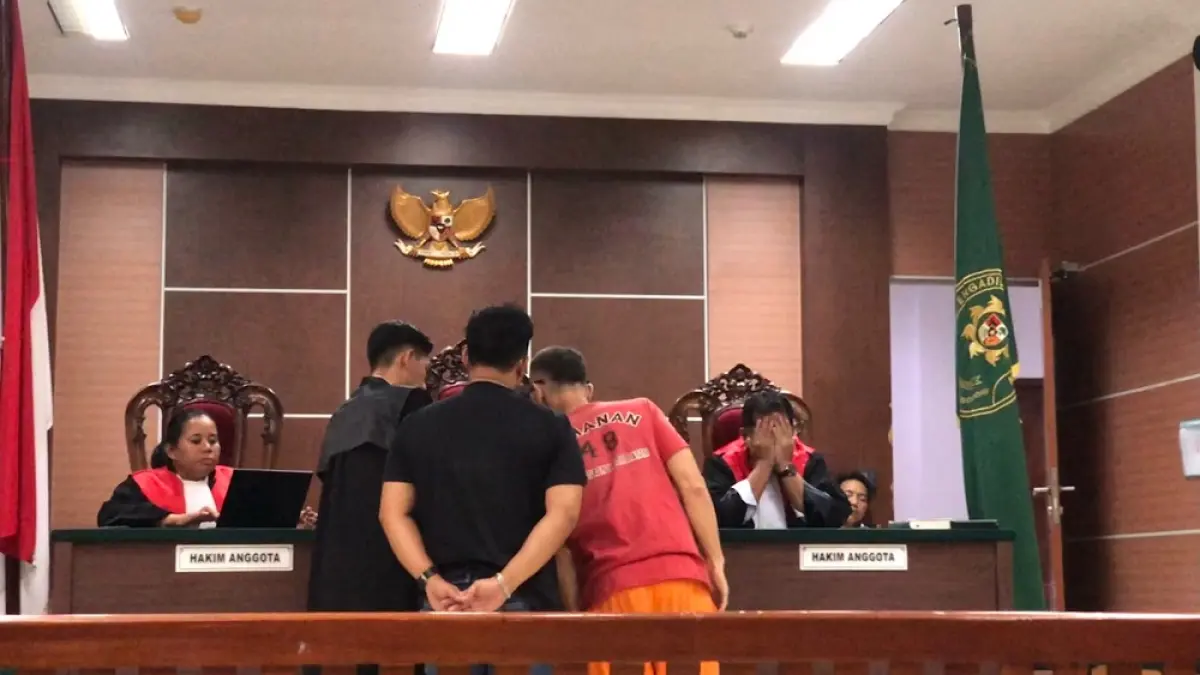 Terdakwa kasus pengiriman PMI ilegal menjalani sidang di Pengadilan Negeri Batam. F. Azis Maulana/Batam Pos