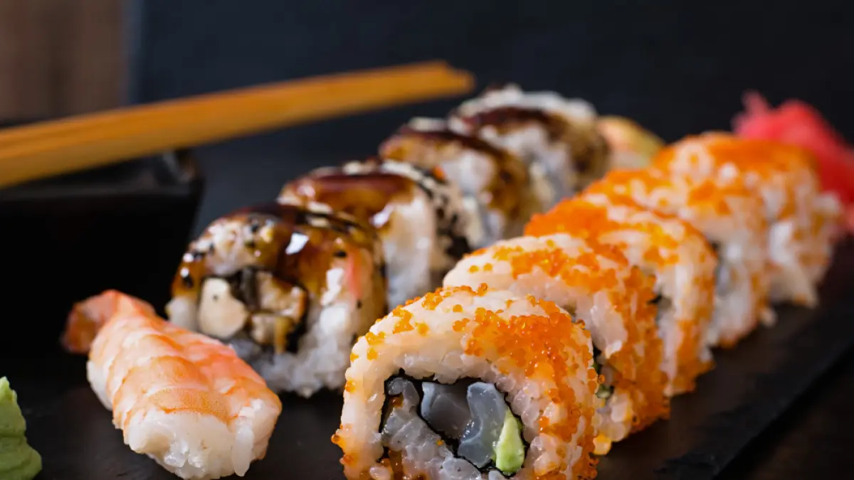 Ilustrasi sushi. (Freepik)