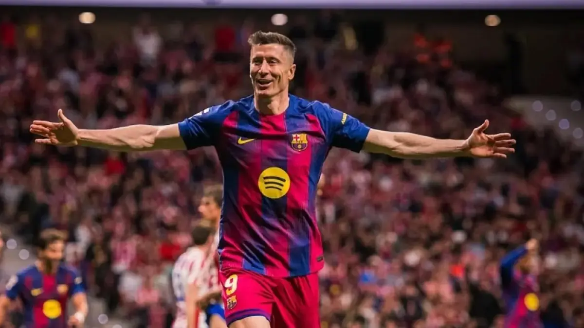 Robert Lewandowski jadi penentu kemenangan Barcelona. (Football Espana)